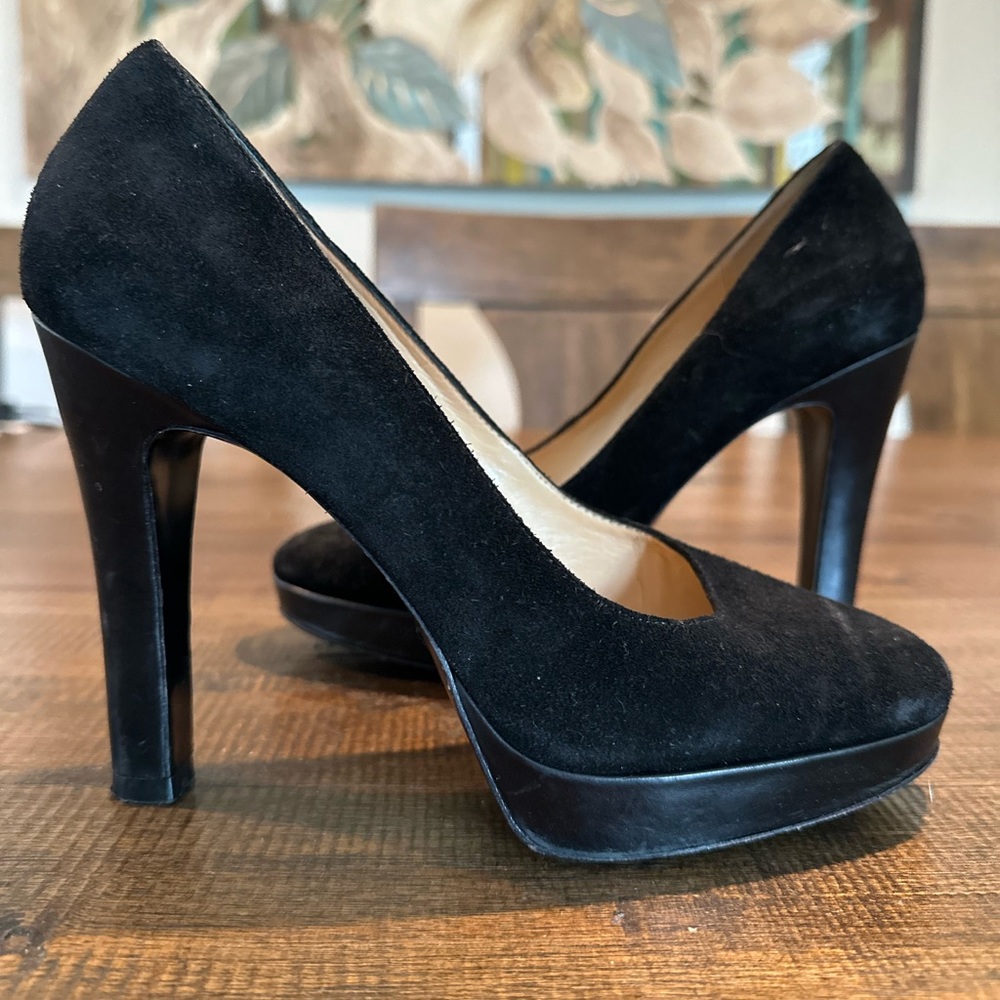 Michael Michael Kors Black Suede Platform Pumps Size 6.5 | 4.5” heel 1” platform